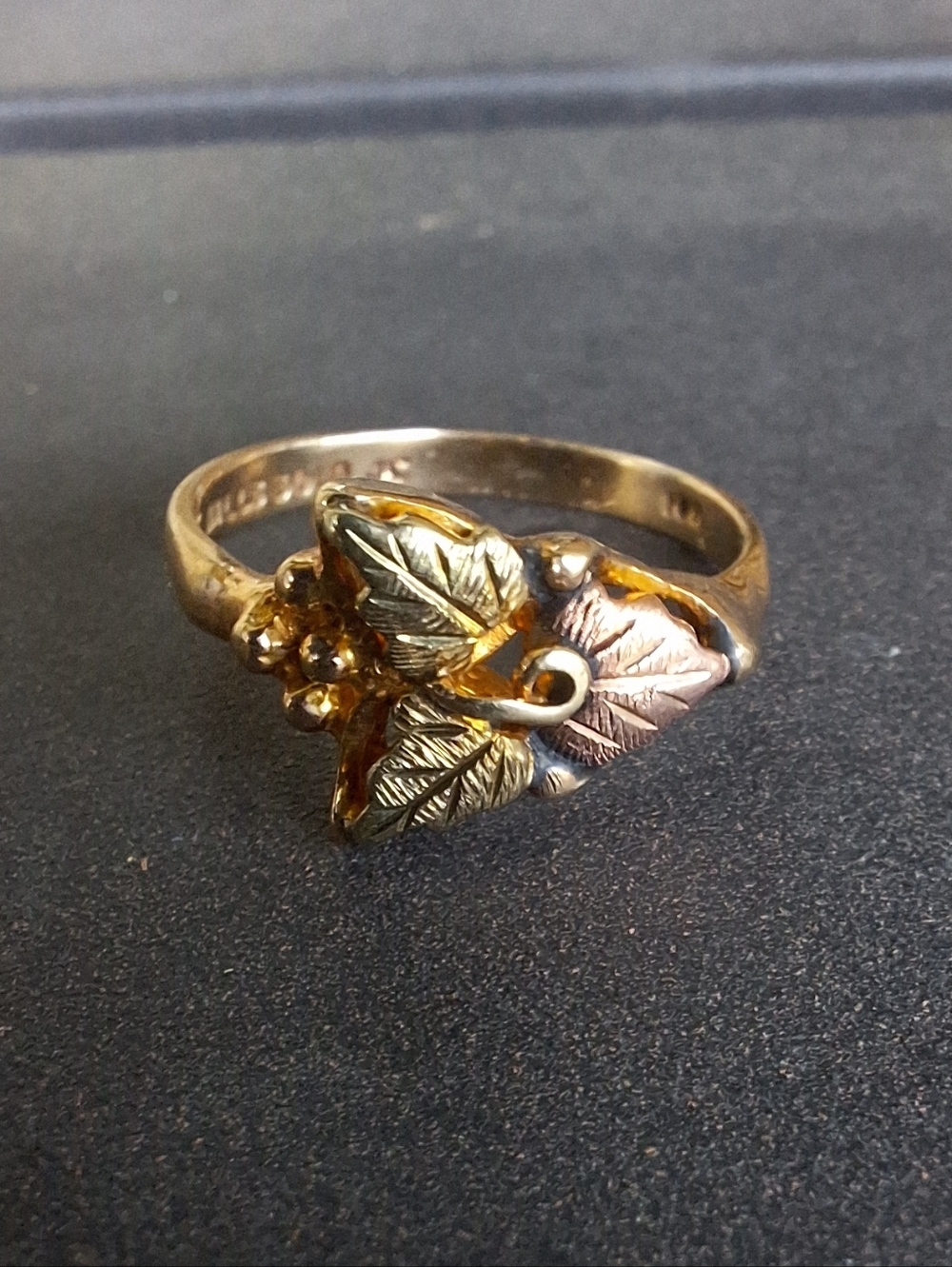 Black Hills Gold 10K Ring 12K Tri Color Leaves Grapes Sz 5